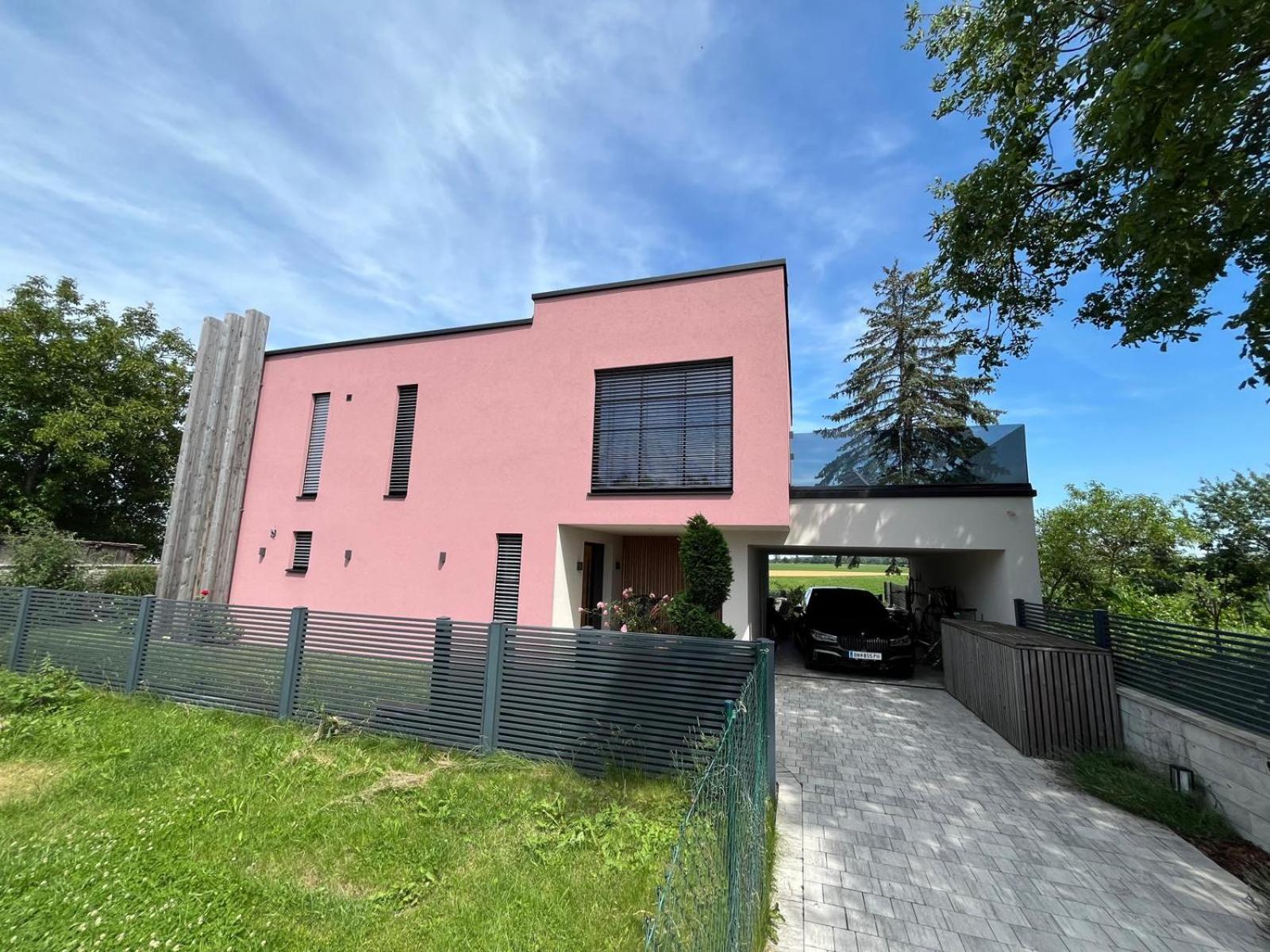 Rose Close To Vienna & Airport Apartment *